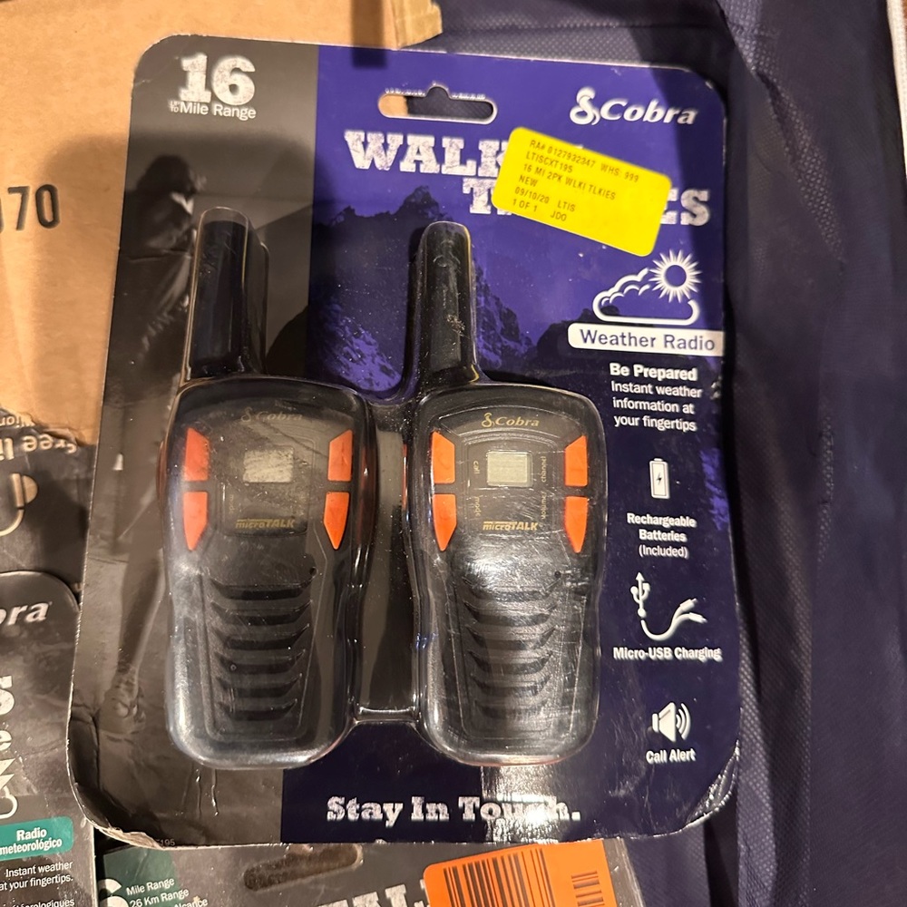 Cobra CXT195 16 Mile microTALK 2-Way Walkie Talkies